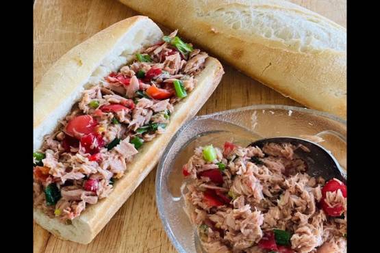 TOONA SANDWICH ساندوتش تونا